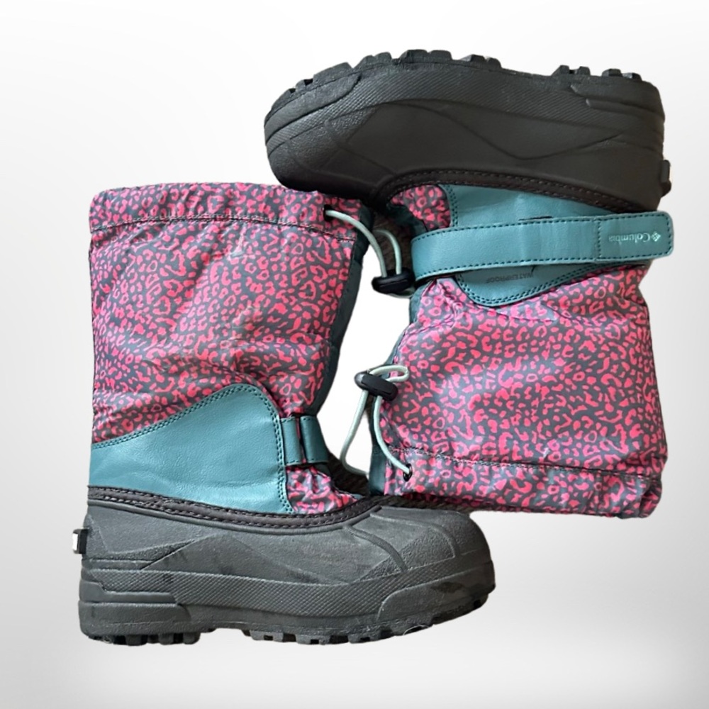 Columbia little Girls snow boots size 2